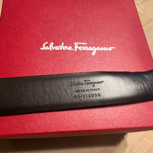 Salvatore Ferragamo Black and Gold Belt - Picture 7 of 7